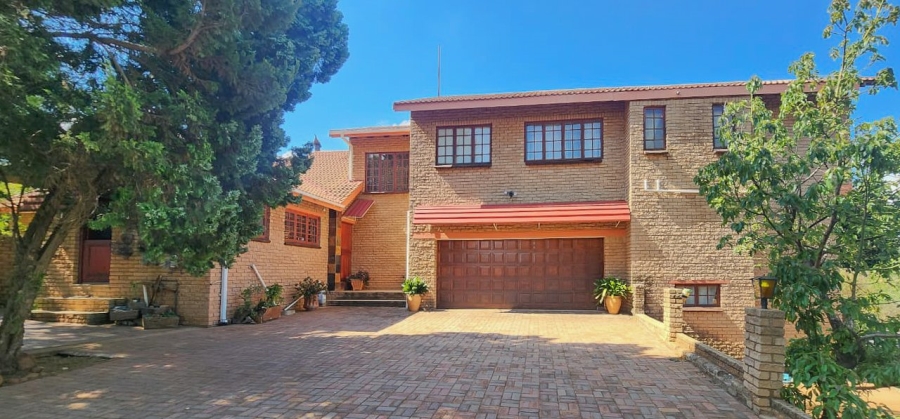 4 Bedroom Property for Sale in Hartbeesfontein North West